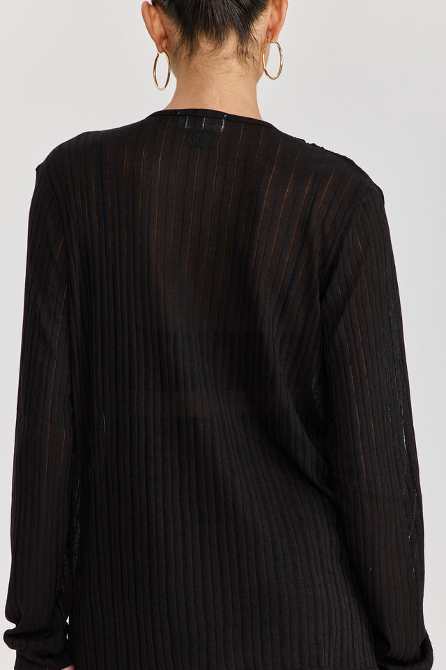 חולצת וי כיווצים ארוכה שחורה