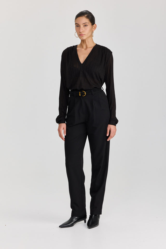 חולצת וי כיווצים ארוכה שחורה