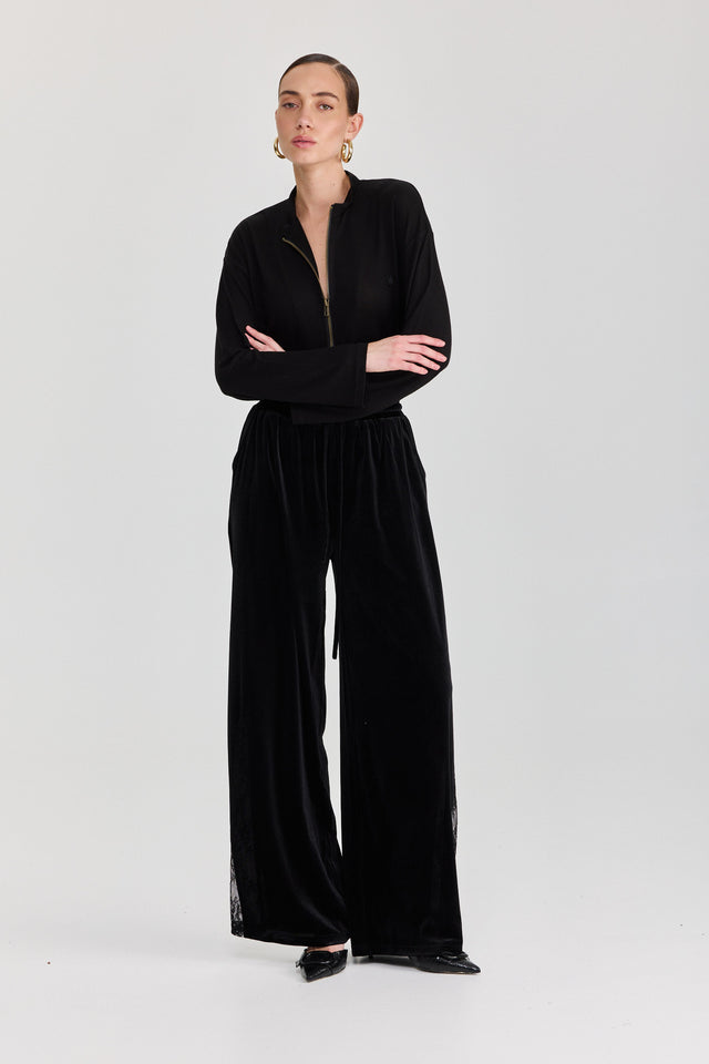 חולצת זיפר ספייסי שרוול ארוך שחורה