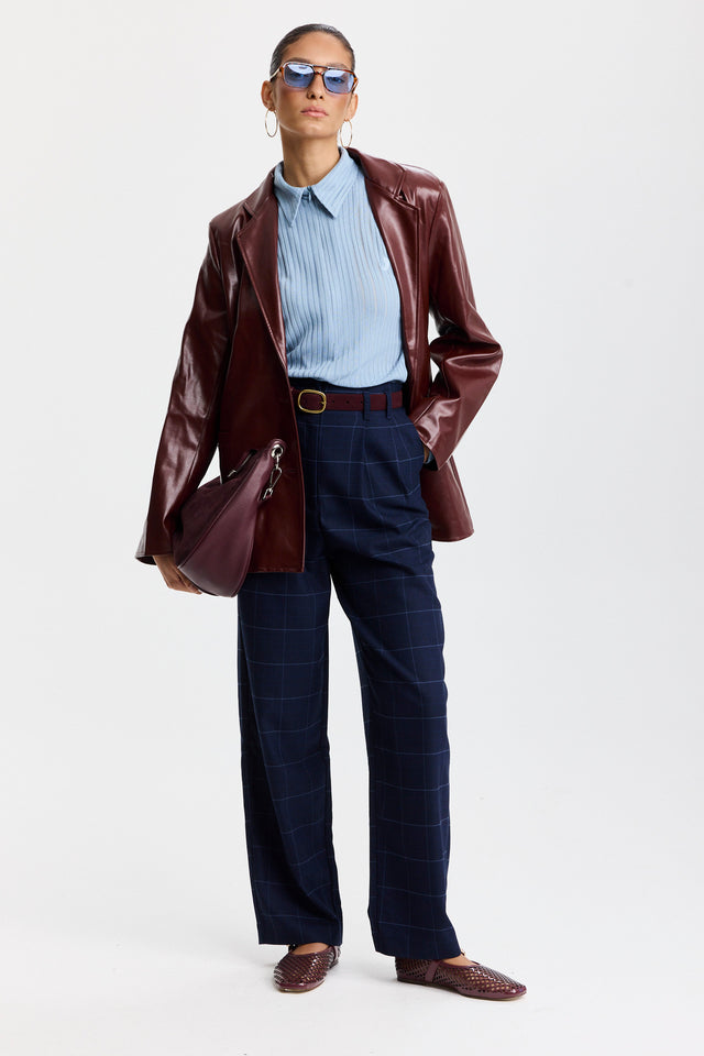 בלייזר קרק פאי דמוי עור מחוייט בורגנדי