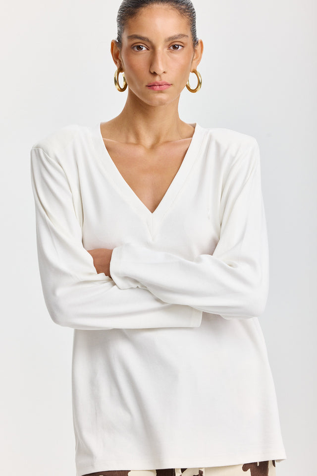 חולצת פנקייק מפתח וי שרוולים ארוכים וכריות נשלפות לבן