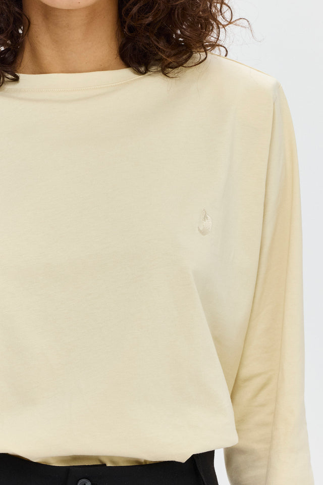 חולצת ספייסי פנקייק כריות כתפיים נשלפות ארוכה חמאה