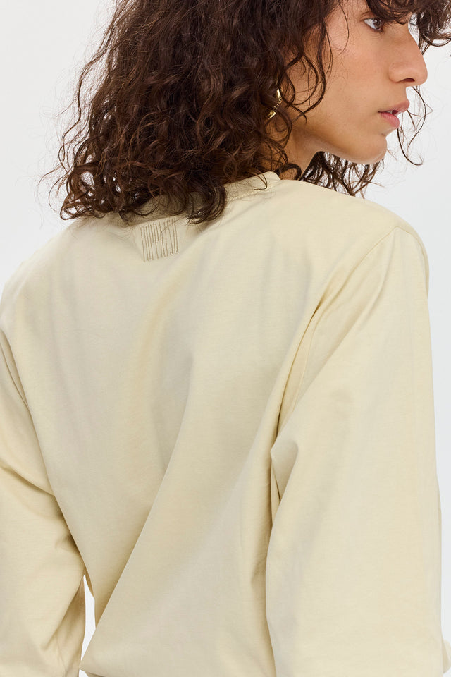 חולצת ספייסי פנקייק כריות כתפיים נשלפות ארוכה חמאה