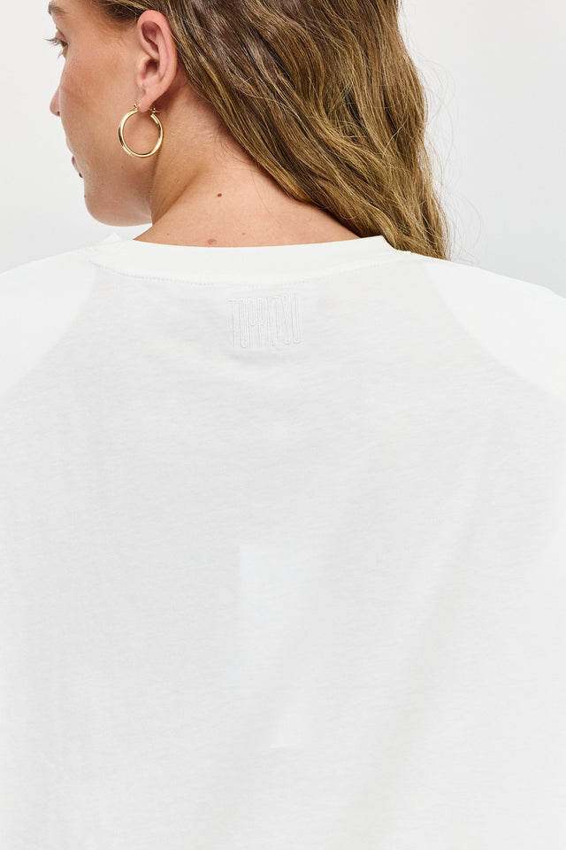 חולצת ספייסי פנקייק כריות כתפיים נשלפות ארוכה לבנה