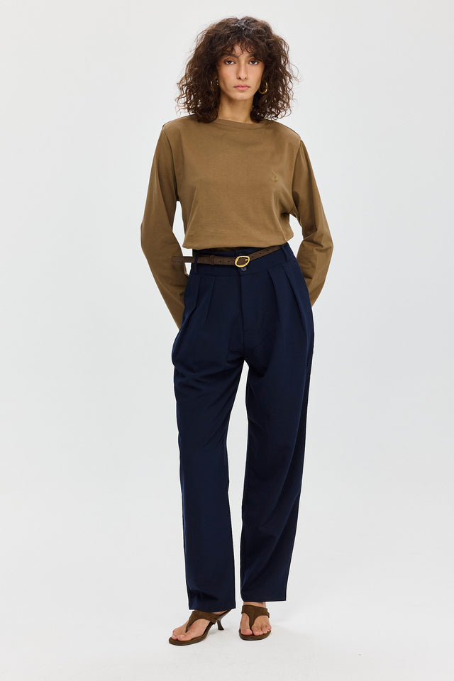 מכנסיים מחוייטים פנה קוטה נייבי