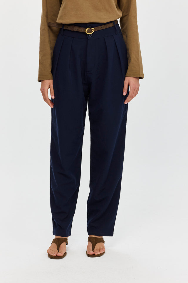 מכנסיים מחוייטים פנה קוטה נייבי