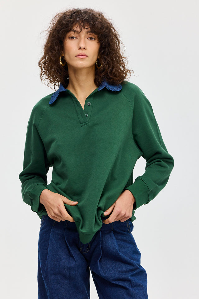 סוויטשירט קריספי פולו ירוק בקבוק צווארון ג׳ינס