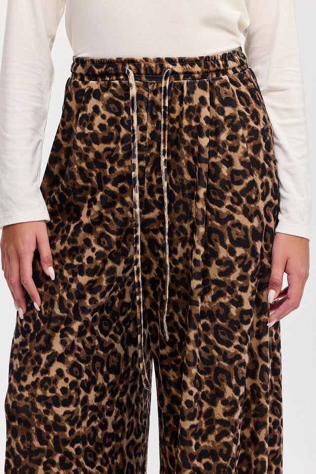 מכנסי ספיריט מתרחבים קטיפה דיטייל מחוייט מנומרים