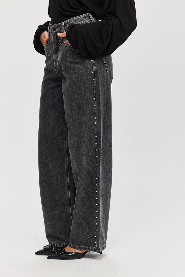 מכנסי ג'ינס ברנדי ניטים שחורים