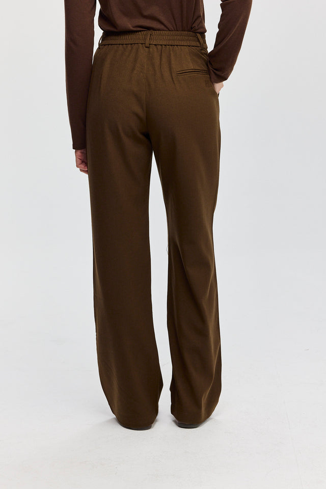 מכנסיים מחוייטים קפה חומים