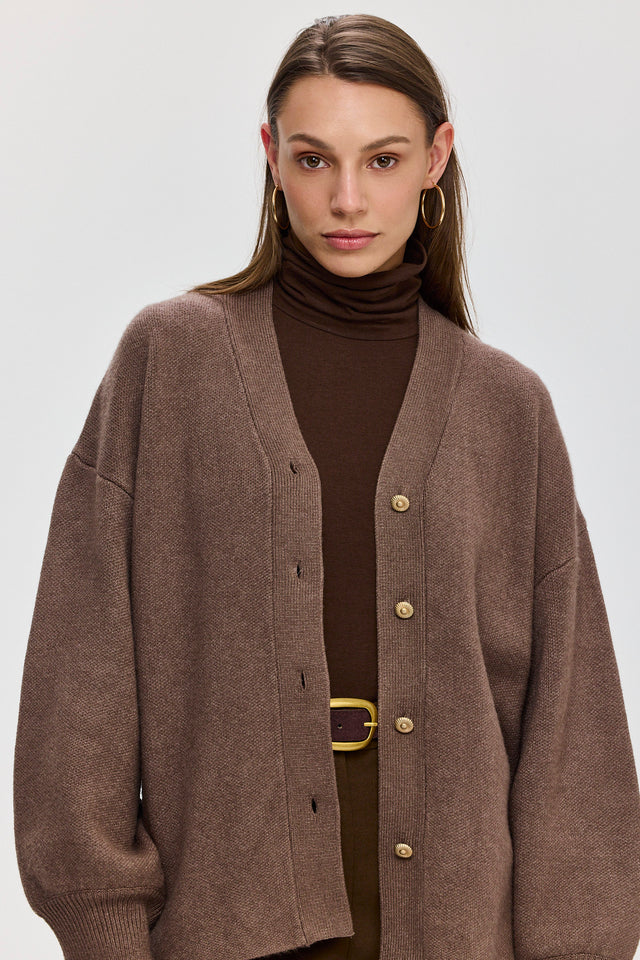 קרדיגן פרזנט סוודר שרוולים תפוחים חום