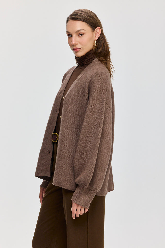 קרדיגן פרזנט סוודר שרוולים תפוחים חום