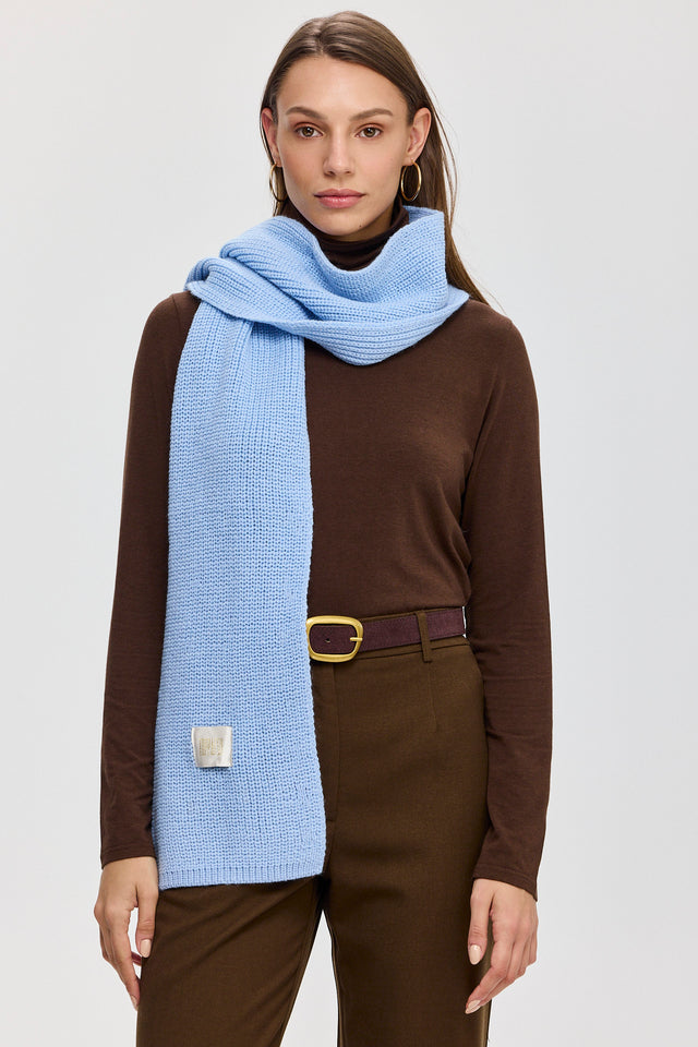 צעיף סרוג תכלת