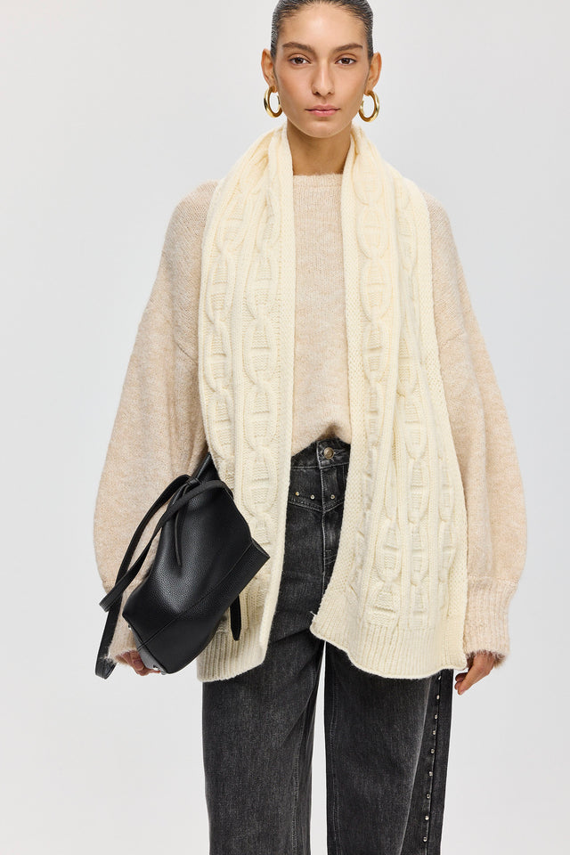 צעיף סריגה גאומטרית חמאה שמנת