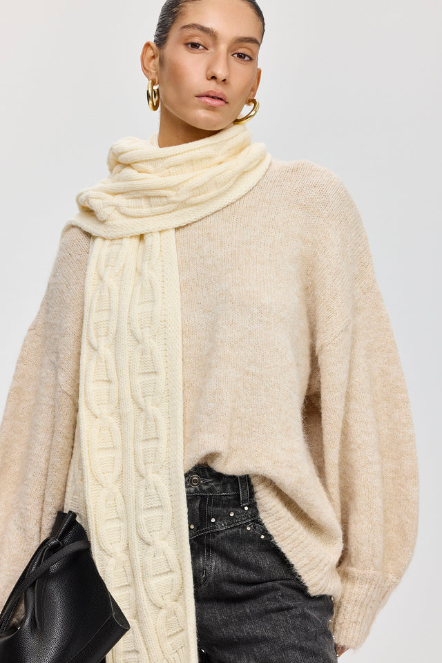 צעיף סריגה גאומטרית חמאה שמנת