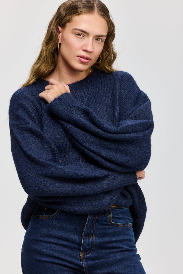 סוודר פרזנט פלאפי נייבי