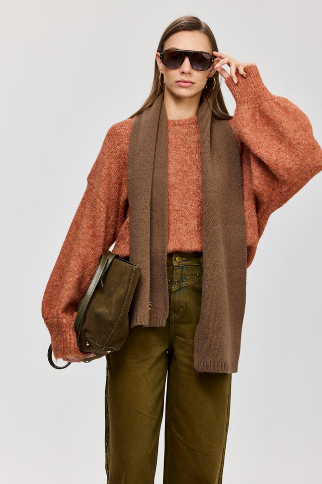 צעיף סריג חלק חום