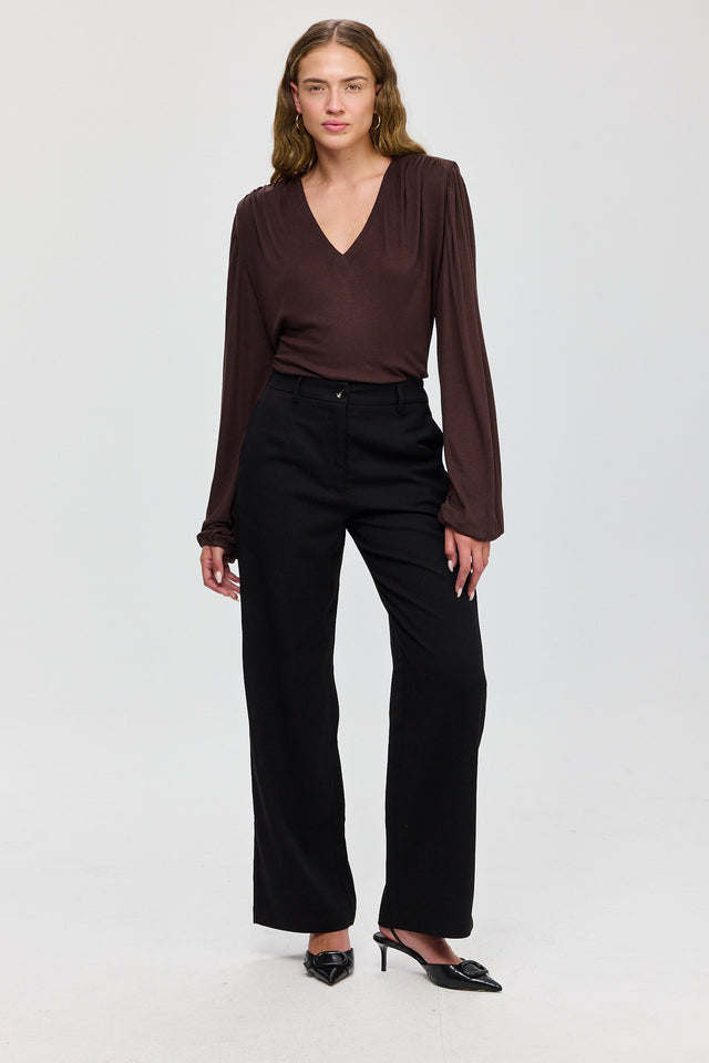 חולצה מפתח וי כיווצים ברוסקטה שרוולים תפוחים חומה