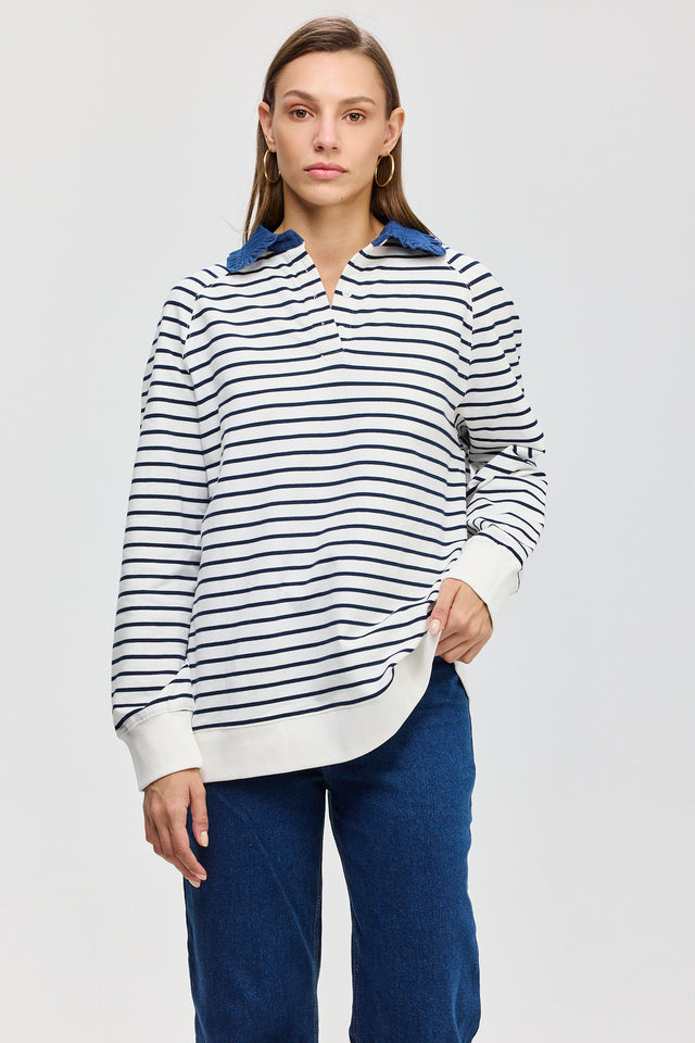 סוויטשירט קריספי פולו פסים נייבי צווארון ג׳ינס
