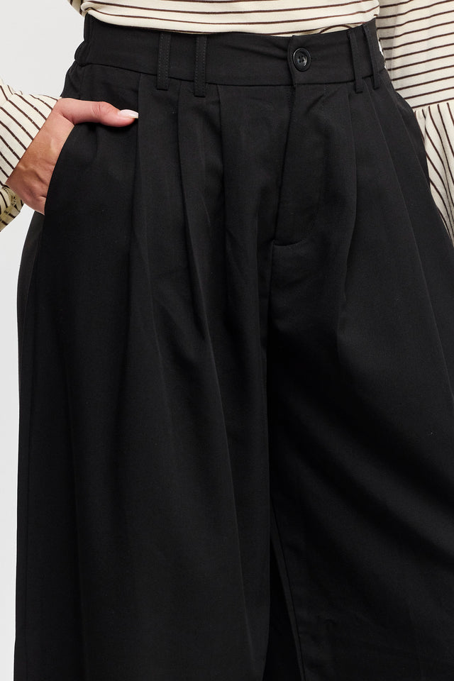 מכנסיים מחוייטים קשיו שחורים