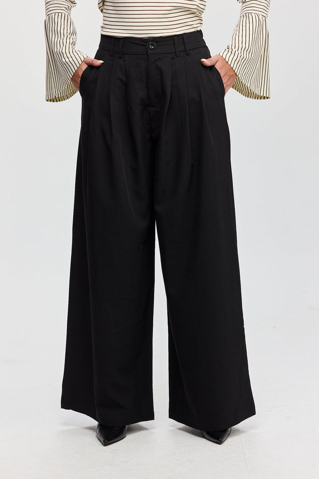 מכנסיים מחוייטים קשיו שחורים