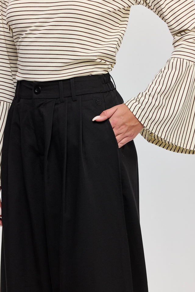 מכנסיים מחוייטים קשיו שחורים