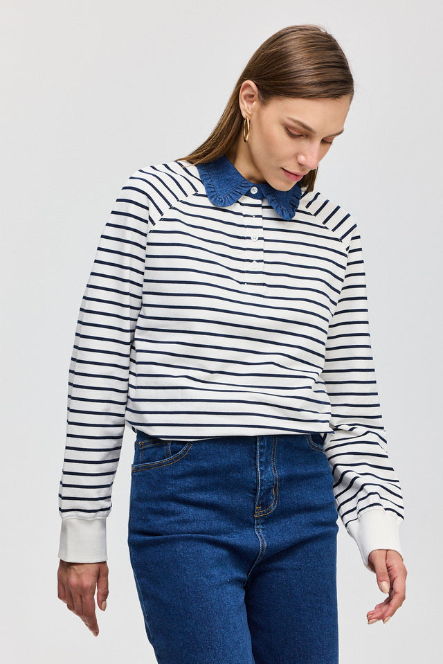 סוויטשירט קריספי פולו פסים נייבי צווארון ג׳ינס