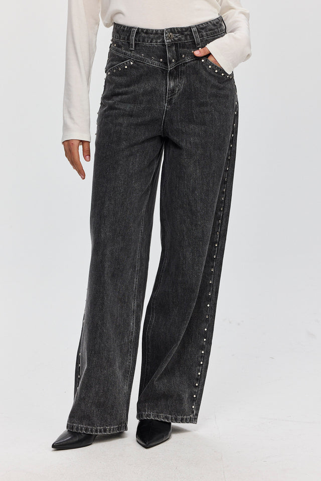 מכנסי ג'ינס ברנדי ניטים שחורים