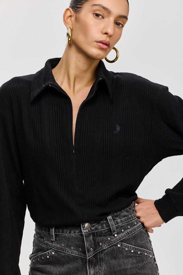 חולצת זיפר ספייסי וונט סריג ספייסי שחורה