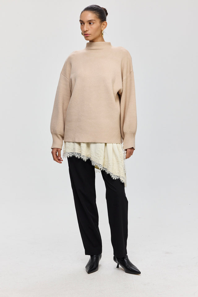 חולצת טוניקה פאמפקין אסימטרית תחרה שמנת