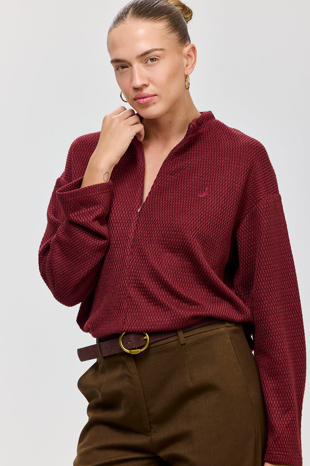 חולצת זיפר סריג ספייסי שרוולים ארוכים בורגנדי