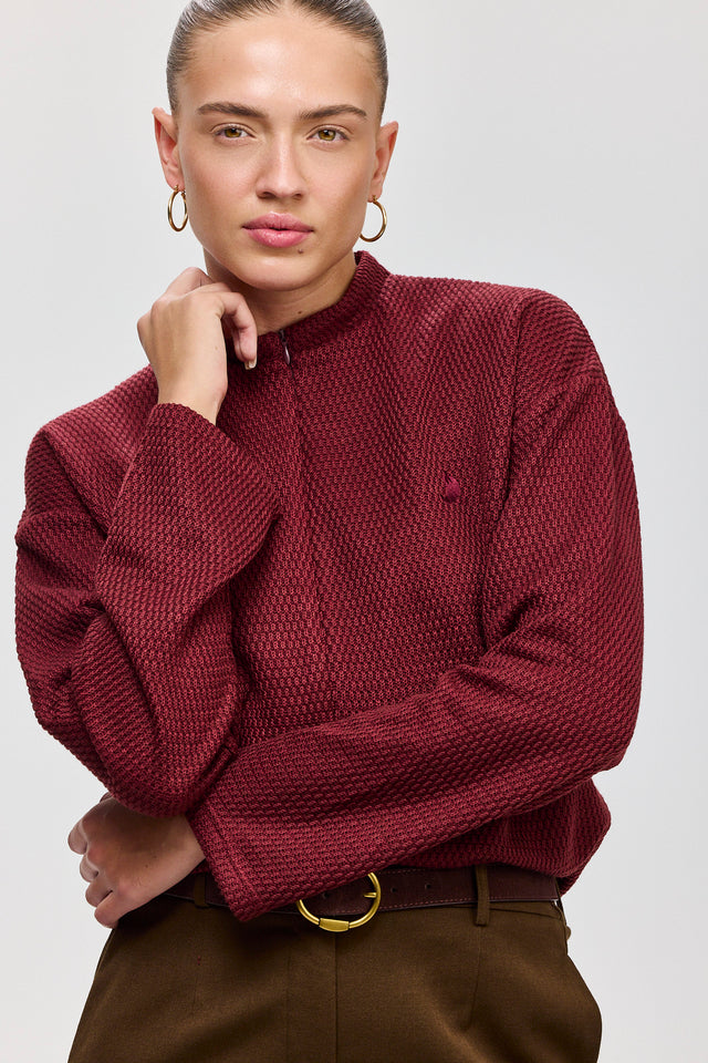 חולצת זיפר סריג ספייסי שרוולים ארוכים בורגנדי