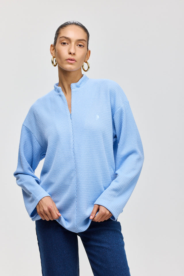 חולצת זיפר סריג ספייסי שרוולים ארוכים תכלת