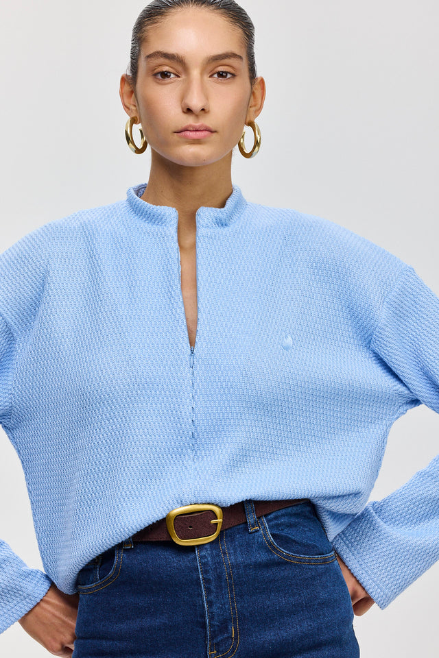 חולצת זיפר סריג ספייסי שרוולים ארוכים תכלת