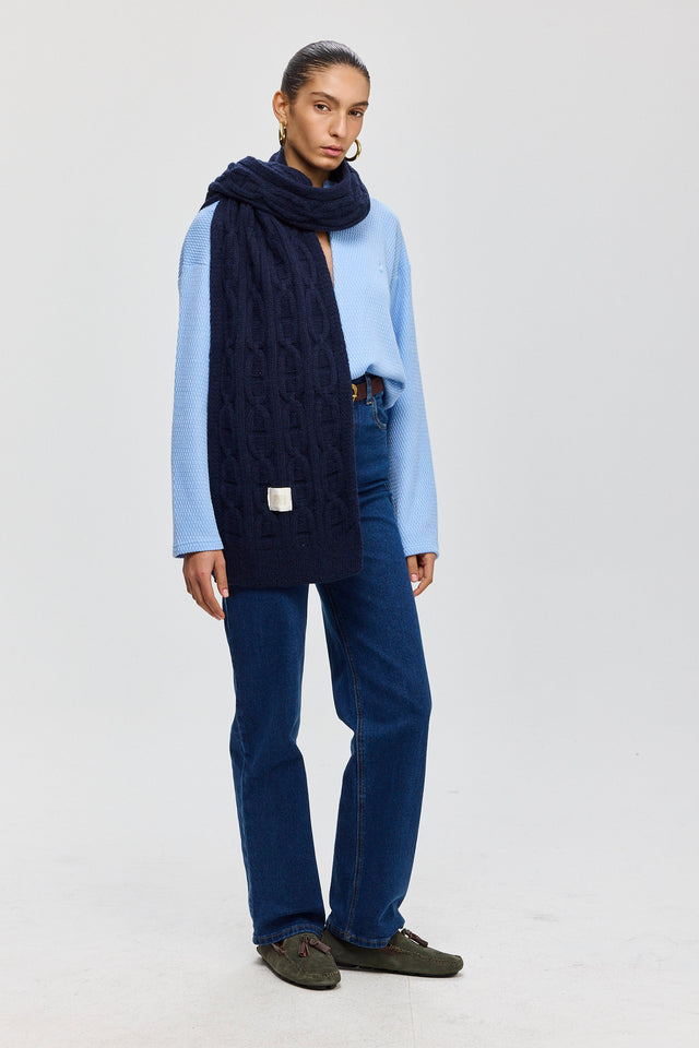 צעיף סריגה גאומטרית נייבי