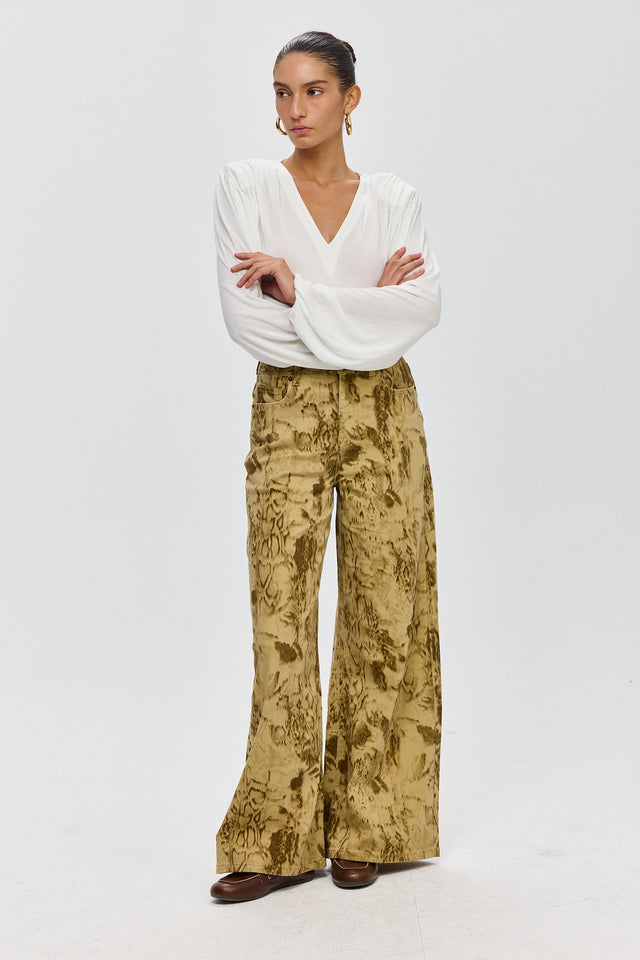 חולצה מפתח וי כיווצים ברוסקטה שרוולים תפוחים שמנת