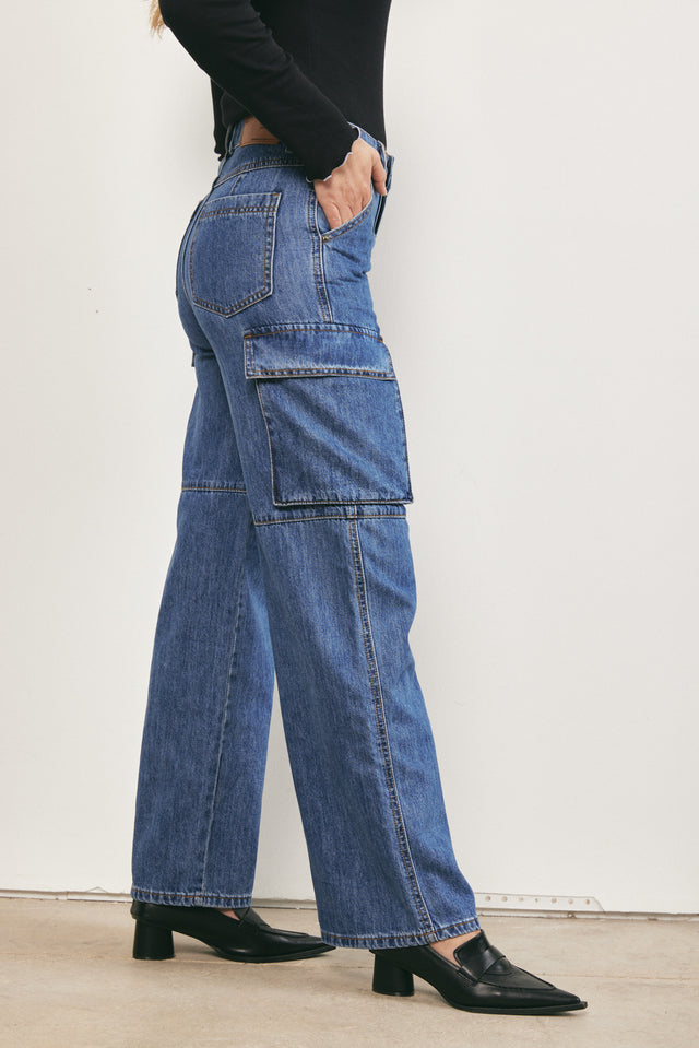 מכנסי ג'ינס קייט גזרת CARGO כחול