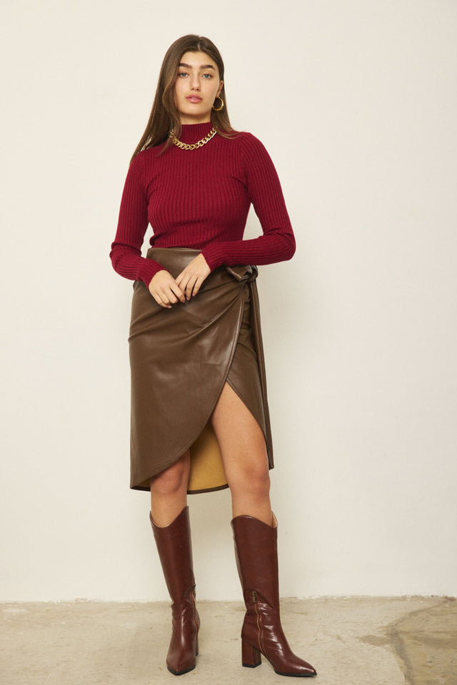 חצאית מלודי דמוי עור חום שוקולד